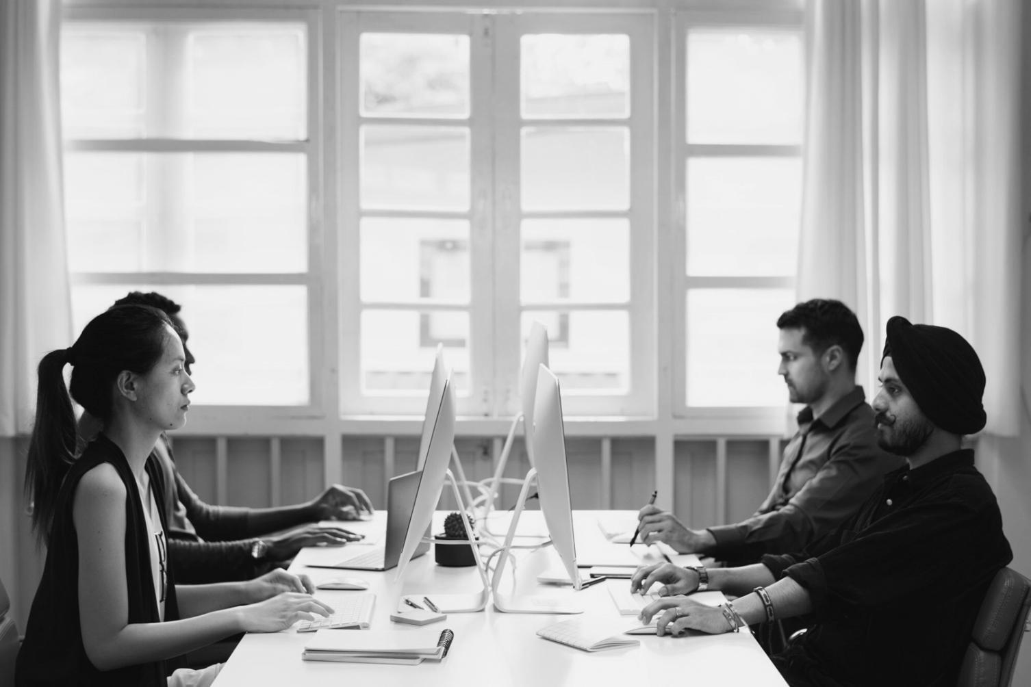Analyse financière avancée sur écrans multiples